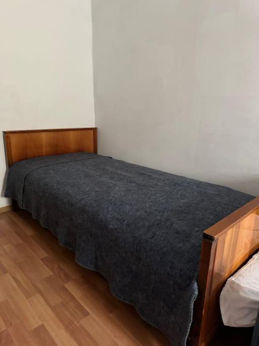 Cozy Art House In An Old Apartment Tbilisi